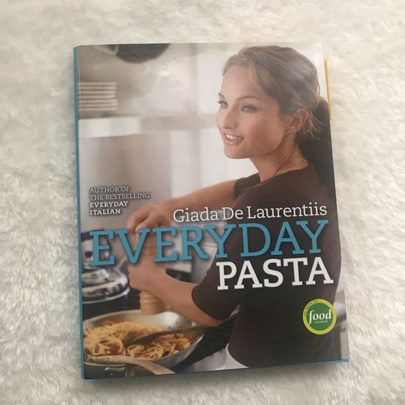 3/$15 Everyday Pasta cookbook - Picture 1 of 3